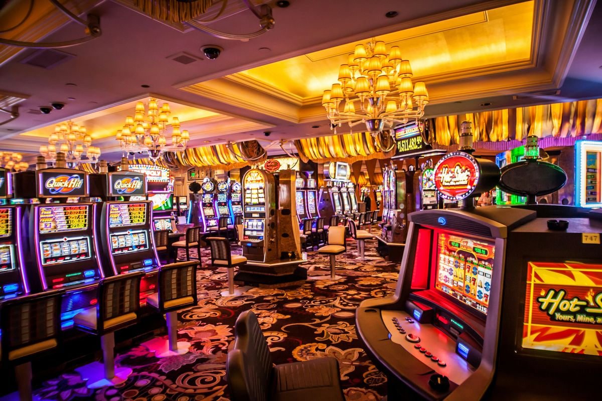Tips bermain slot online Sura77 – panduan memilih game slot RTP tinggi dan strategi cerdas